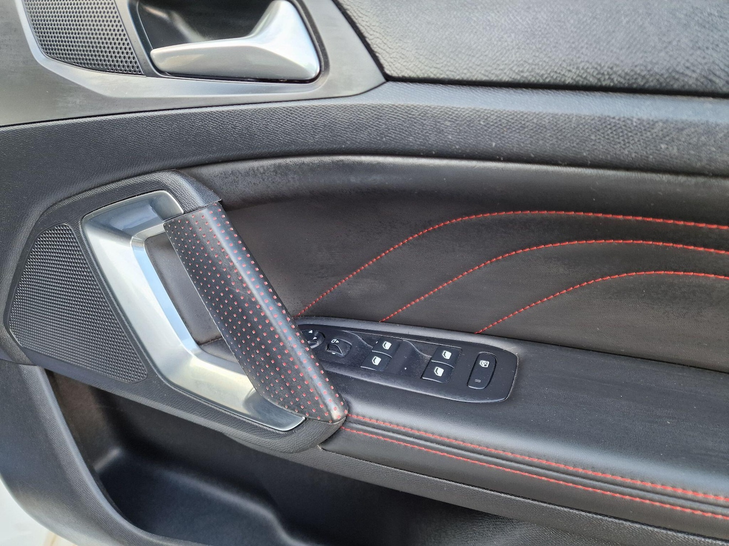 Used Peugeot 308 2017 for sale - 76409089: Photo 40