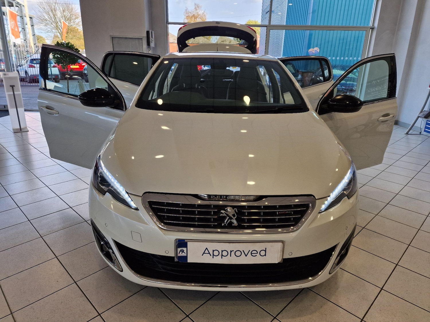 Used Peugeot 308 2017 for sale - 76409089: Photo 5