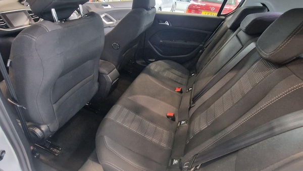 Used Peugeot 308 2015 for sale - 76122706: Photo 10