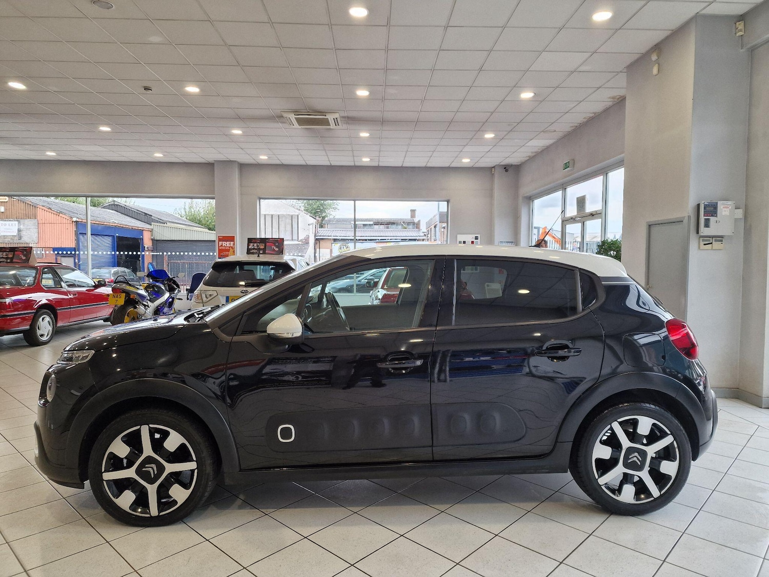 Used Citroen C3 2017 for sale - 76549270: Photo 7