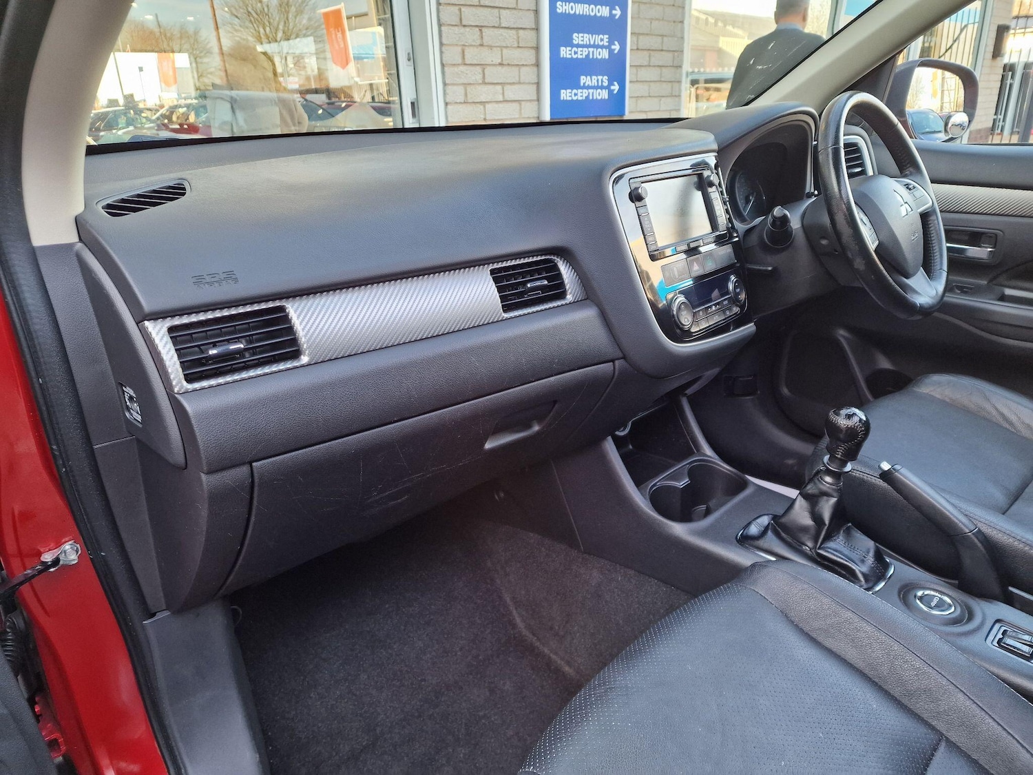 Used Mitsubishi Outlander 2015 for sale - 76657800: Photo 10