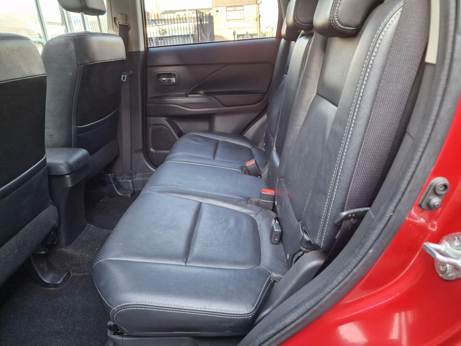 Used Mitsubishi Outlander 2015 for sale - 76657800: Photo 19