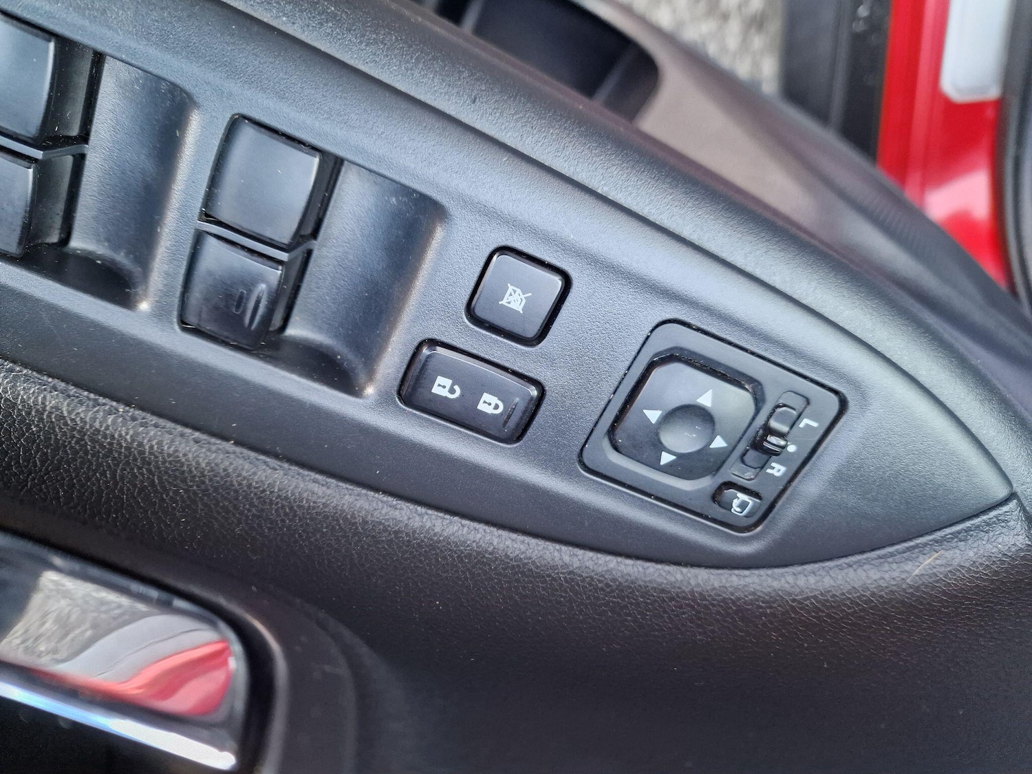 Used Mitsubishi Outlander 2015 for sale - 76657800: Photo 27