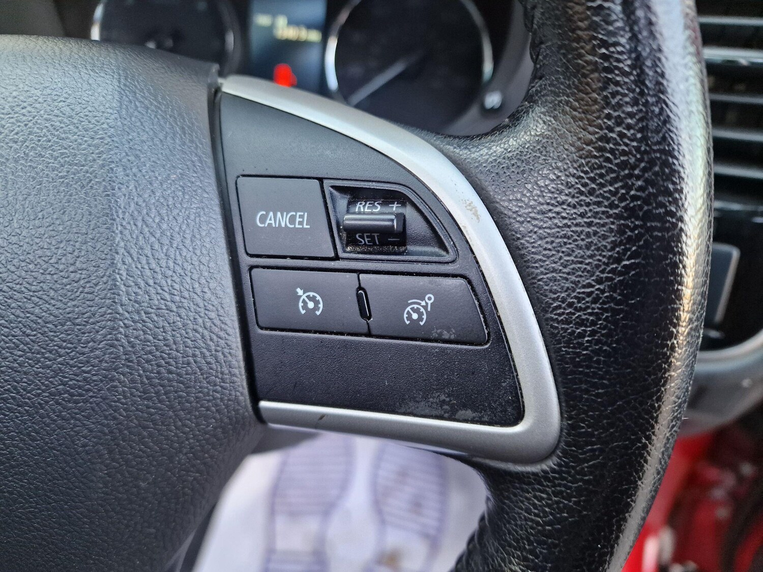 Used Mitsubishi Outlander 2015 for sale - 76657800: Photo 29