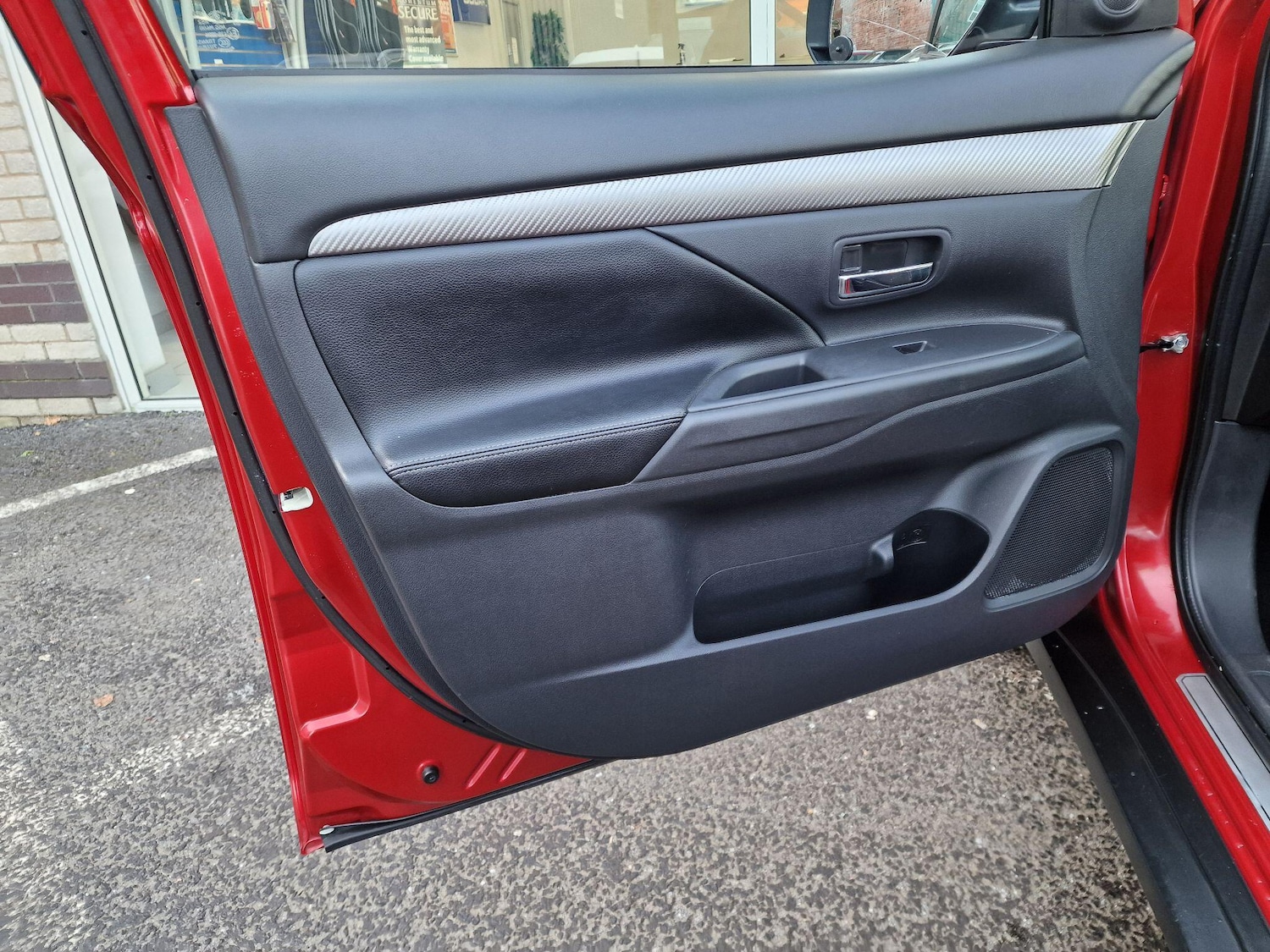 Used Mitsubishi Outlander 2015 for sale - 76657800: Photo 30