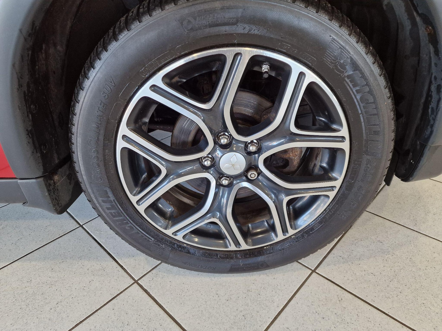 Used Mitsubishi Outlander 2015 for sale - 76657800: Photo 32