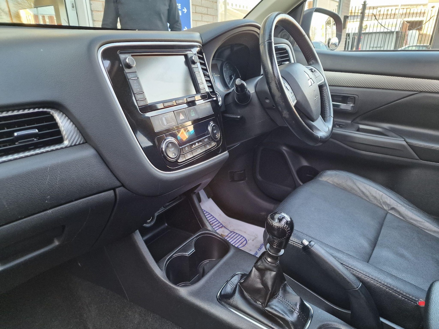 Used Mitsubishi Outlander 2015 for sale - 76657800: Photo 9