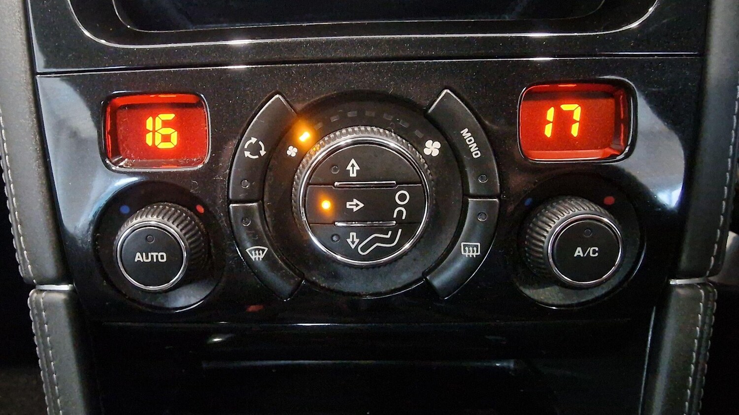 Used Peugeot RCZ 2015 for sale - 76239759: Photo 39