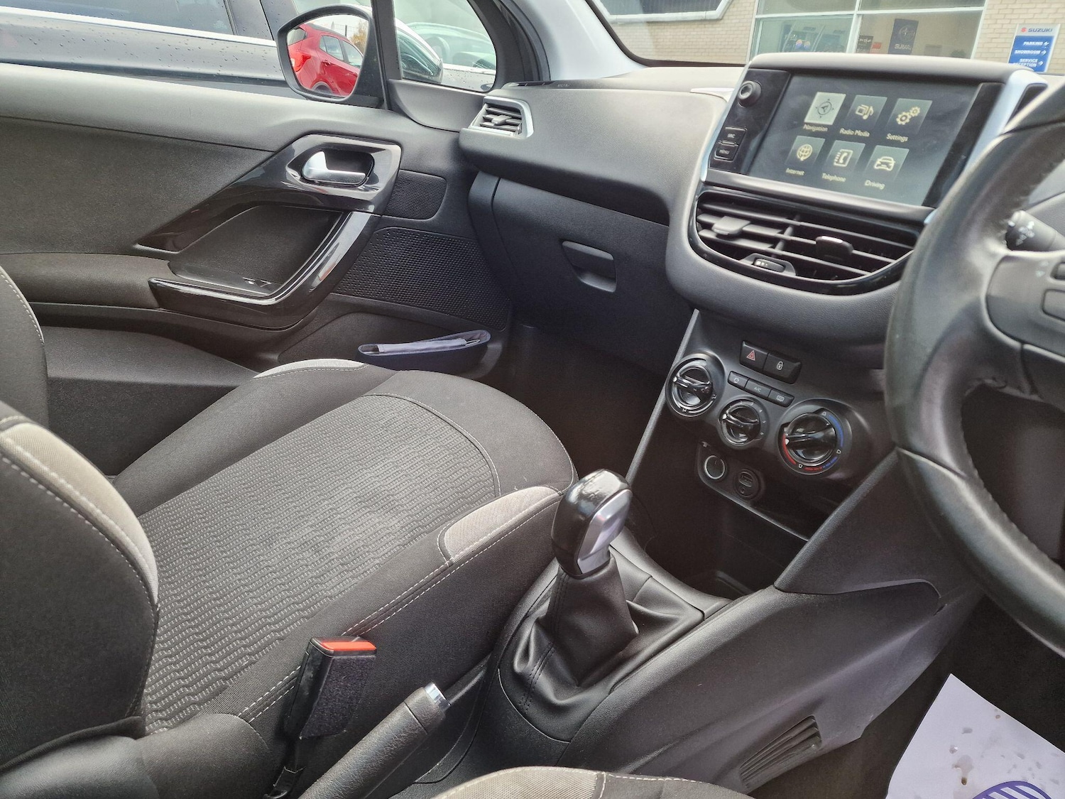 Used Peugeot 208 2015 for sale - 76485163: Photo 11