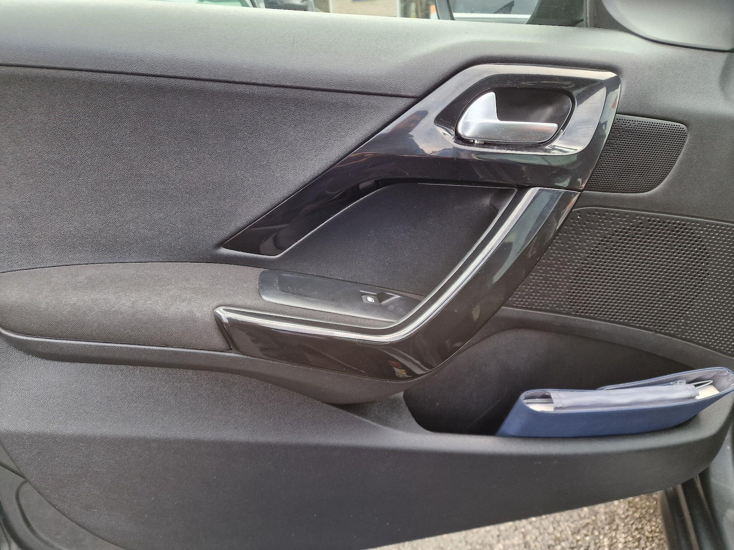 Used Peugeot 208 2015 for sale - 76485163: Photo 23