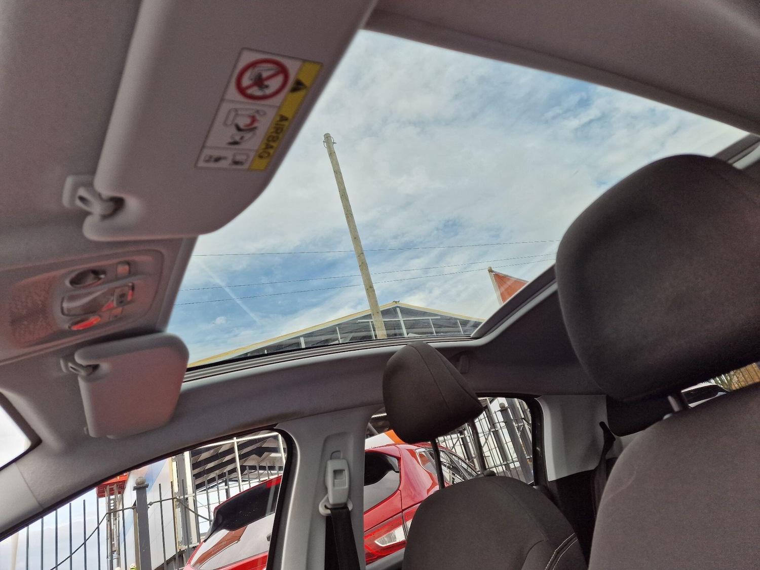 Used Peugeot 208 2015 for sale - 76485163: Photo 49