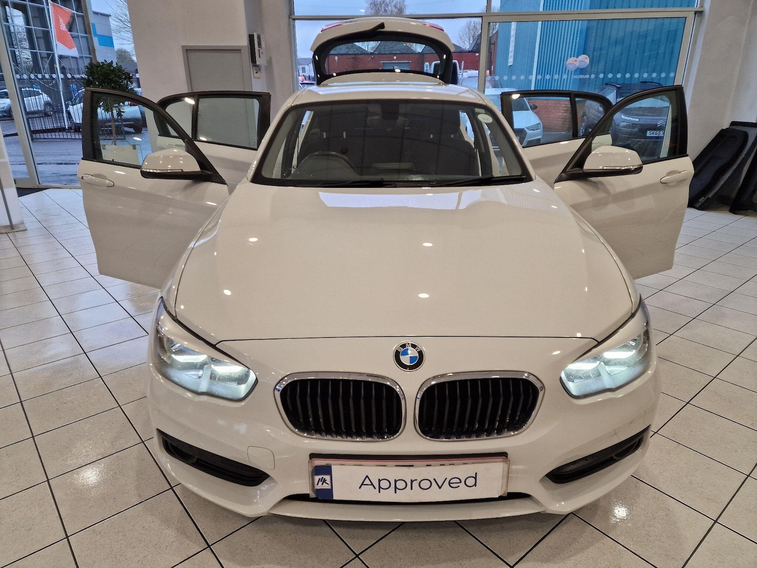 Used BMW 1 Series 2017 for sale - 76561410: Photo 2