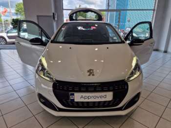 Used Peugeot 208 2017 for sale - 74965547: Photo