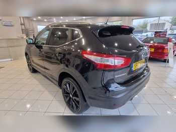 Used Nissan Qashqai 2017 for sale - 76158713: Photo 4