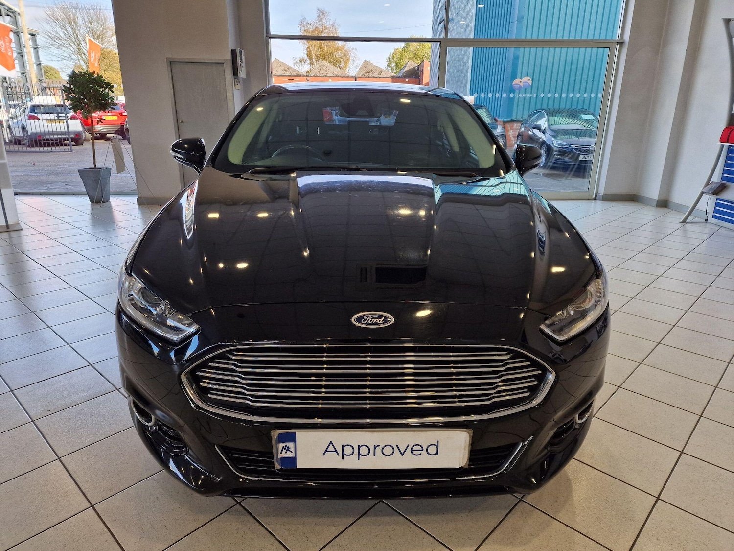 Used Ford Mondeo 2015 for sale - 76408592: Photo 2