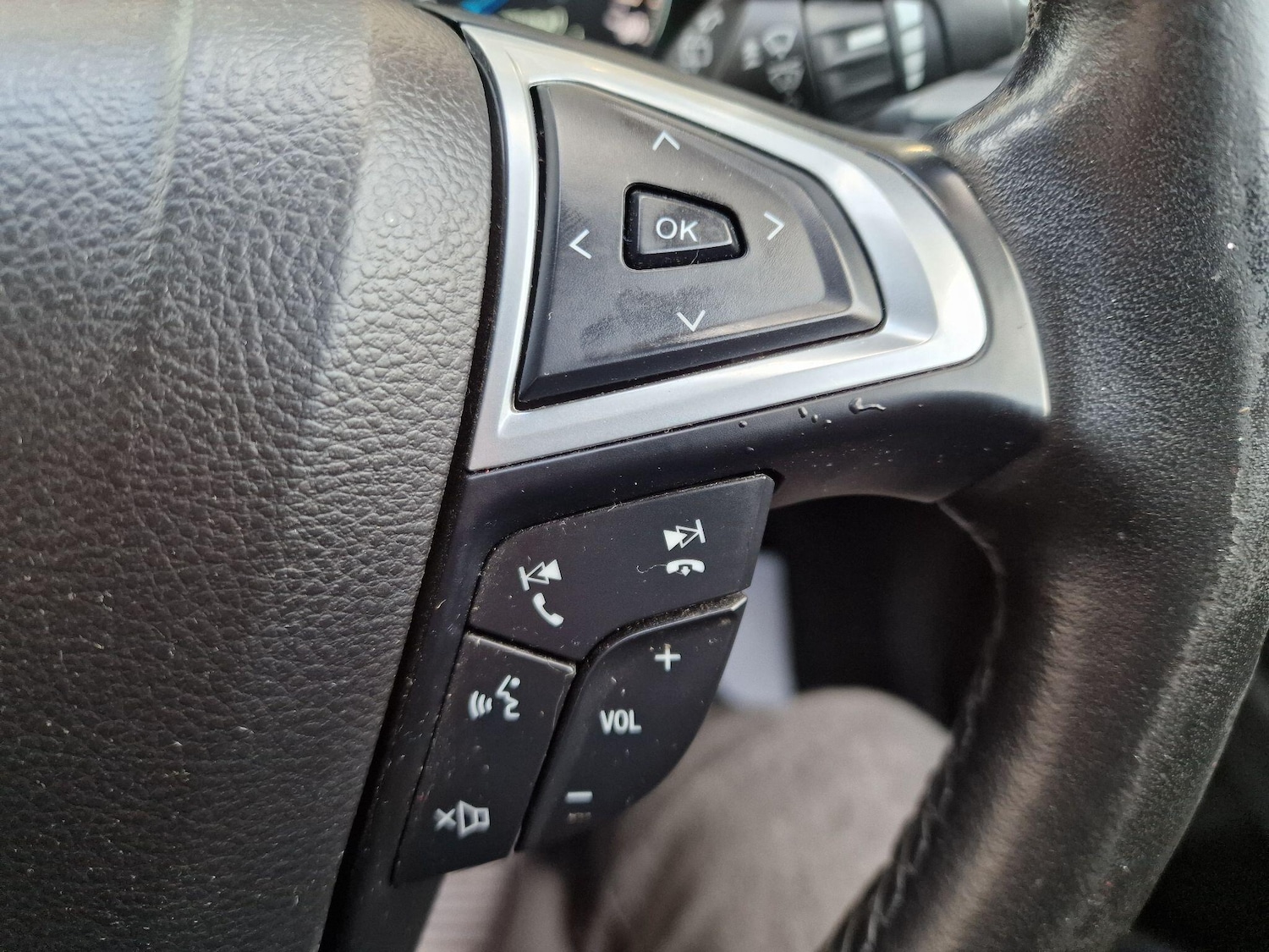 Used Ford Mondeo 2015 for sale - 76408592: Photo 24