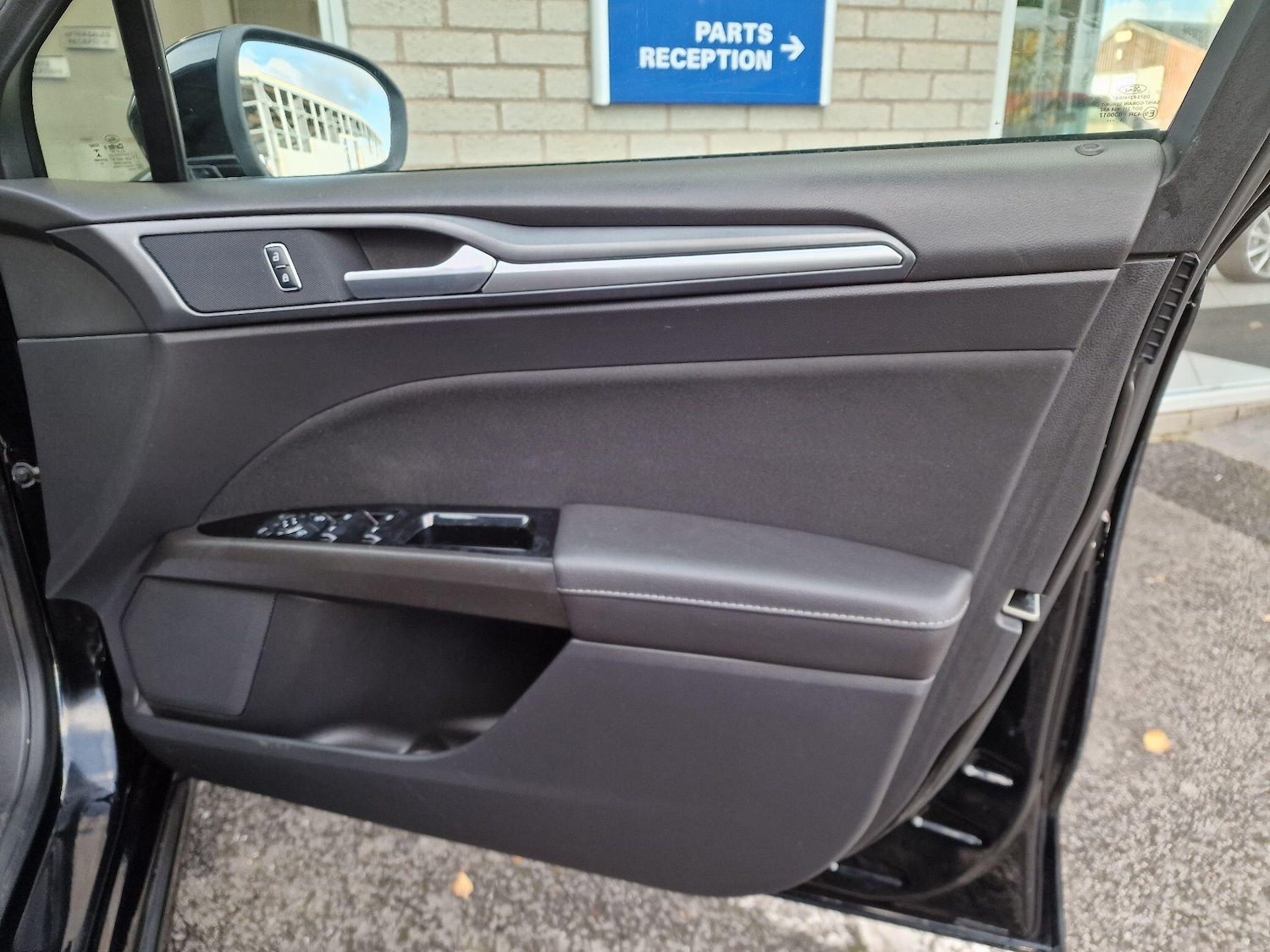 Used Ford Mondeo 2015 for sale - 76408592: Photo 25