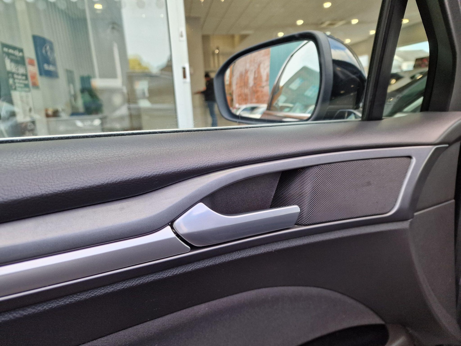 Used Ford Mondeo 2015 for sale - 76408592: Photo 28