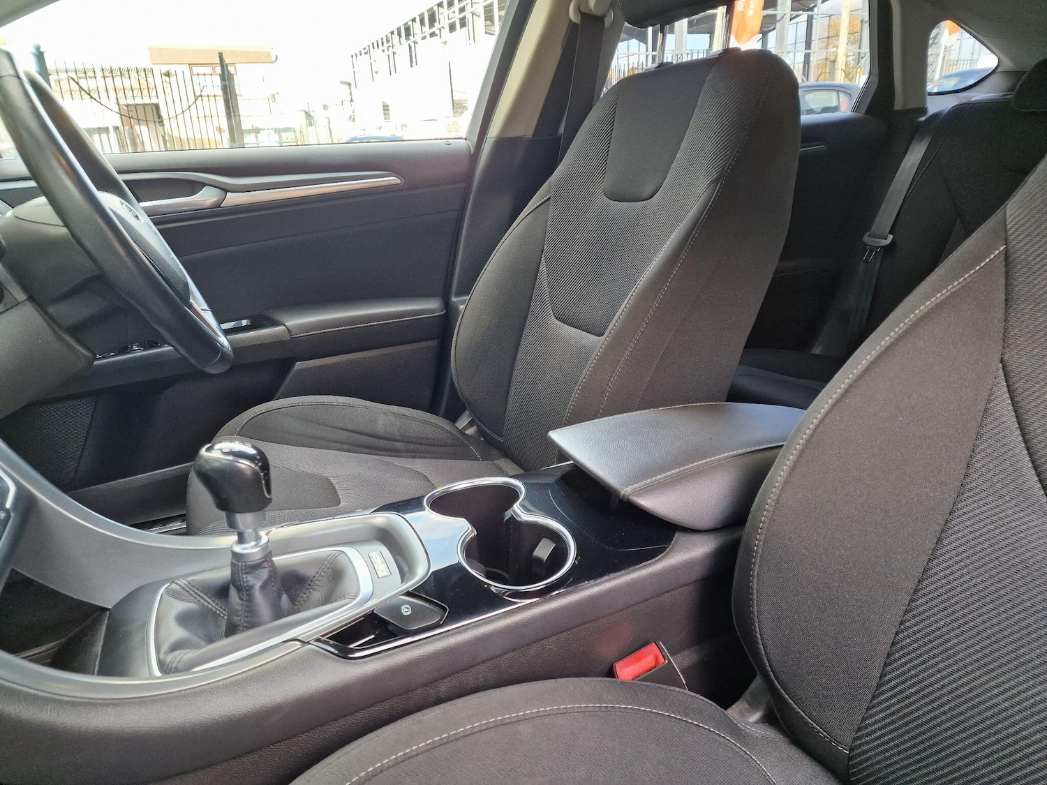 Used Ford Mondeo 2015 for sale - 76408592: Photo 36