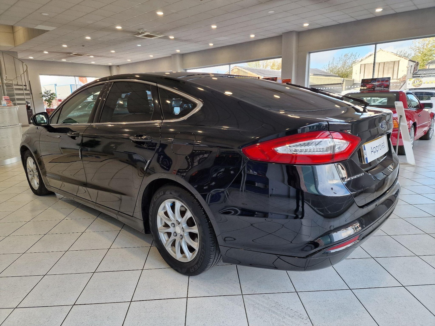 Used Ford Mondeo 2015 for sale - 76408592: Photo 4