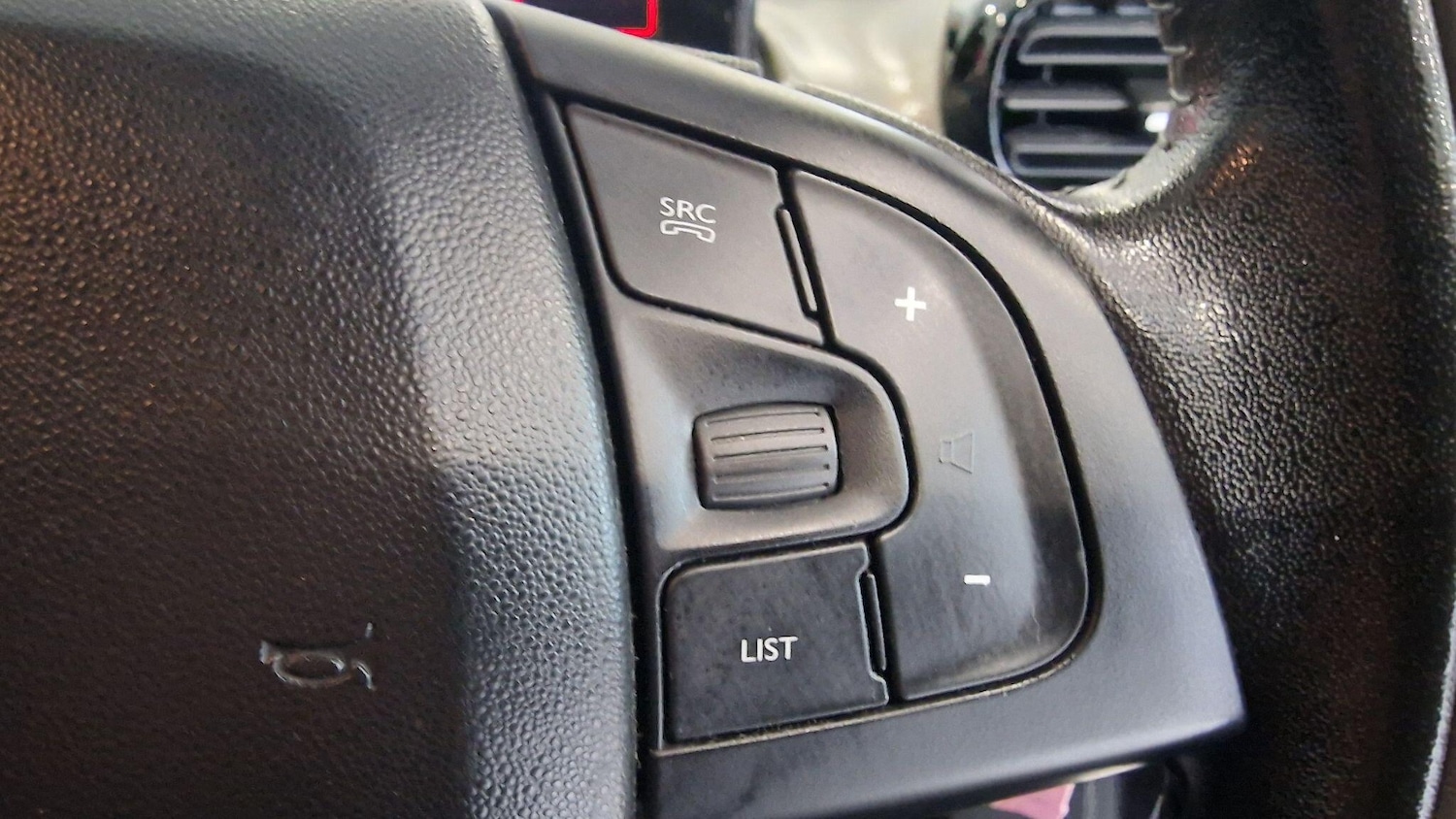 Used Citroen C4 Cactus 2015 for sale - 76370180: Photo 11