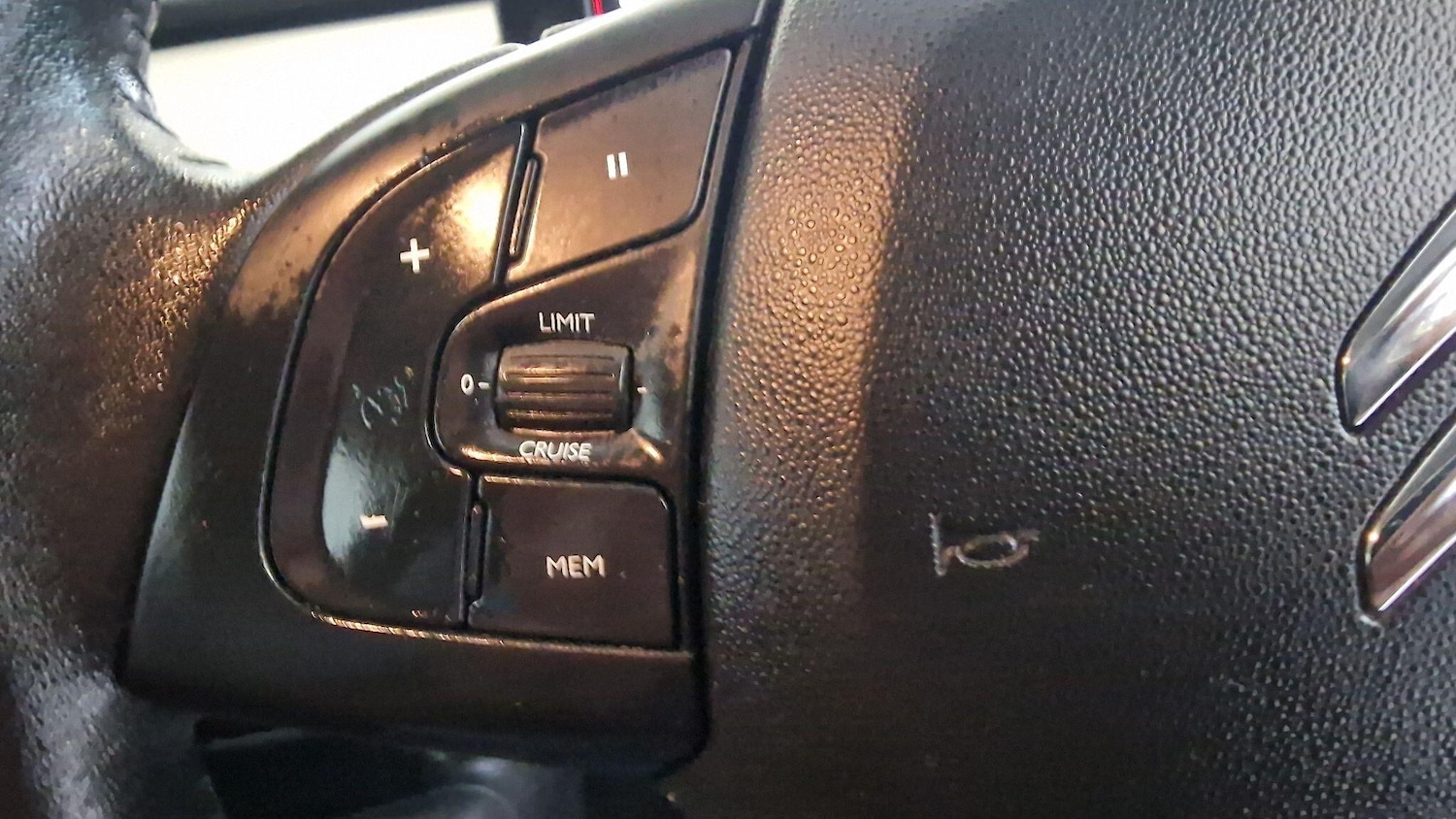 Used Citroen C4 Cactus 2015 for sale - 76370180: Photo 12
