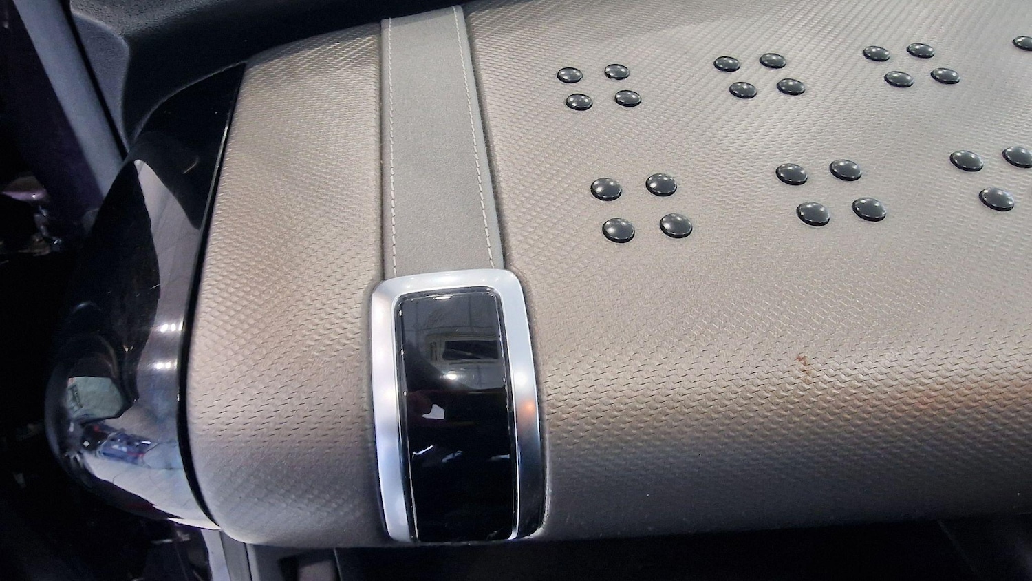 Used Citroen C4 Cactus 2015 for sale - 76370180: Photo 36