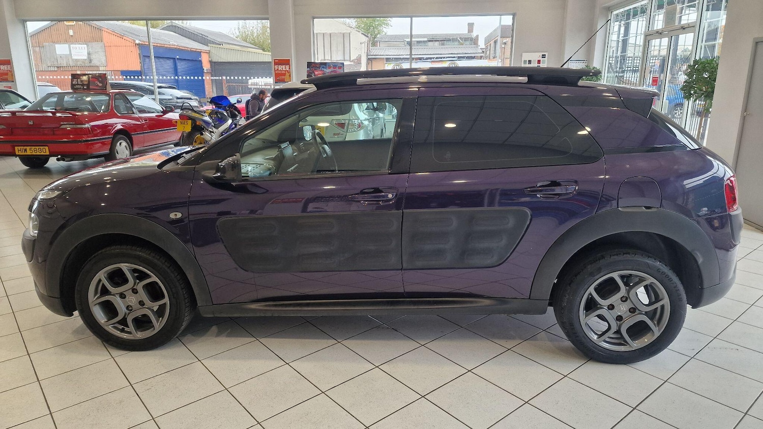 Used Citroen C4 Cactus 2015 for sale - 76370180: Photo 4