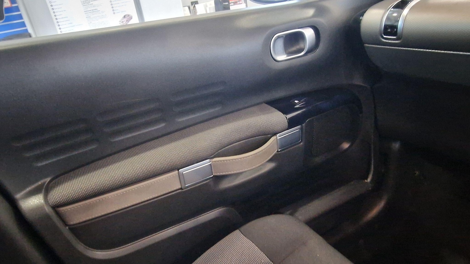 Used Citroen C4 Cactus 2015 for sale - 76370180: Photo 6