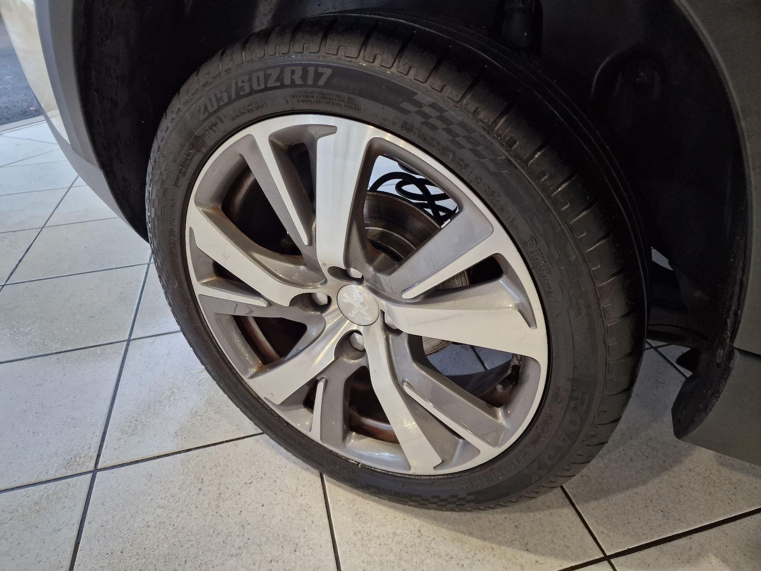 Used Peugeot 2008 2018 for sale - 76484335: Photo 9