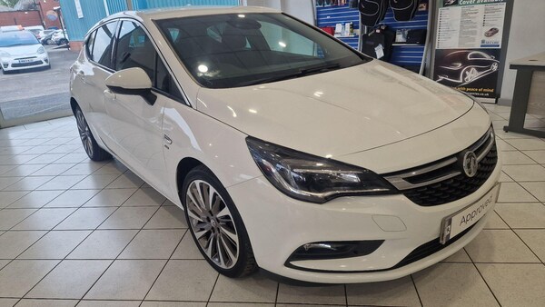 Used Vauxhall Astra 2017 for sale - 76270144: Photo 1