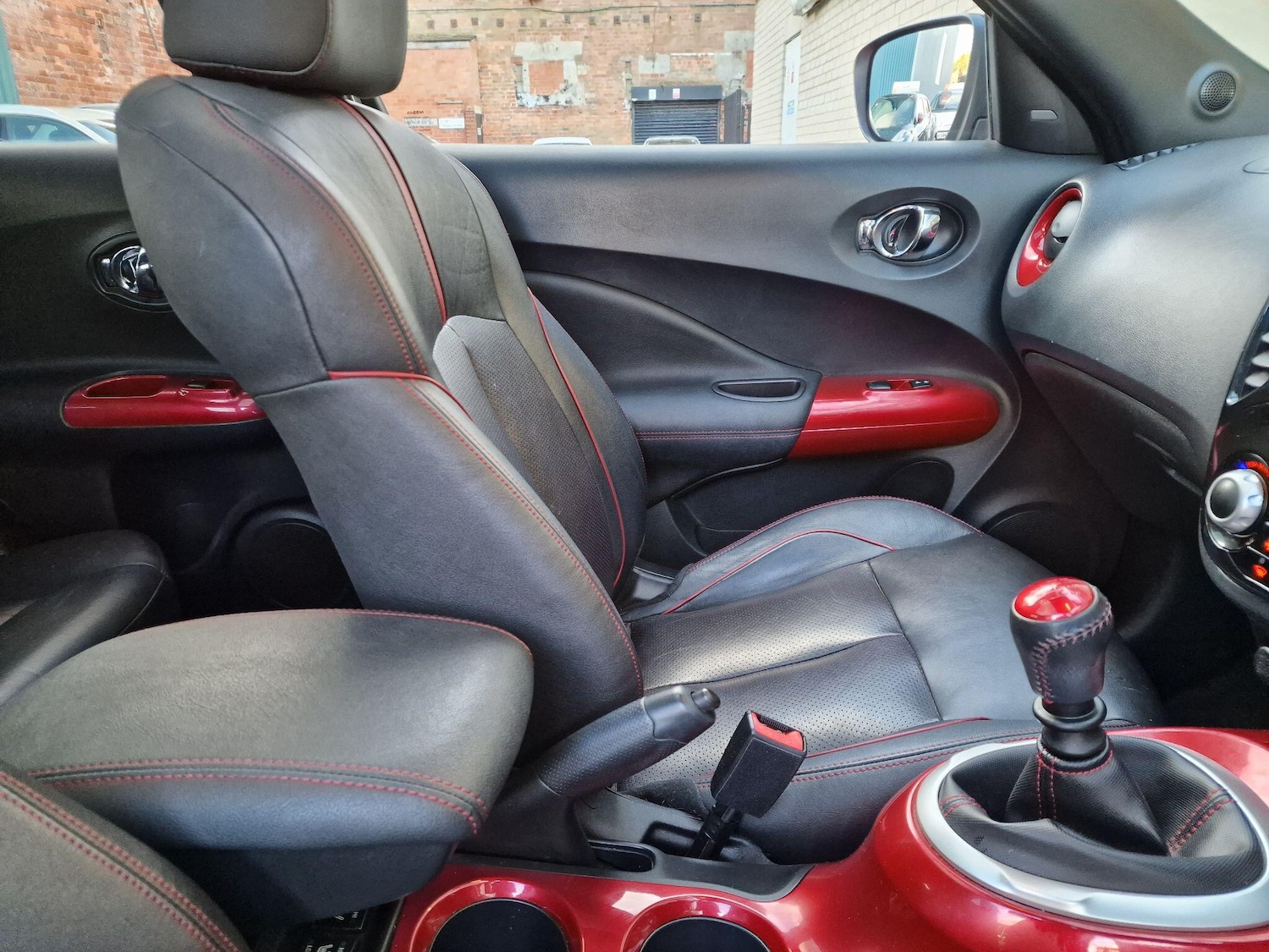 Used Nissan Juke 2015 for sale - 76408352: Photo 19