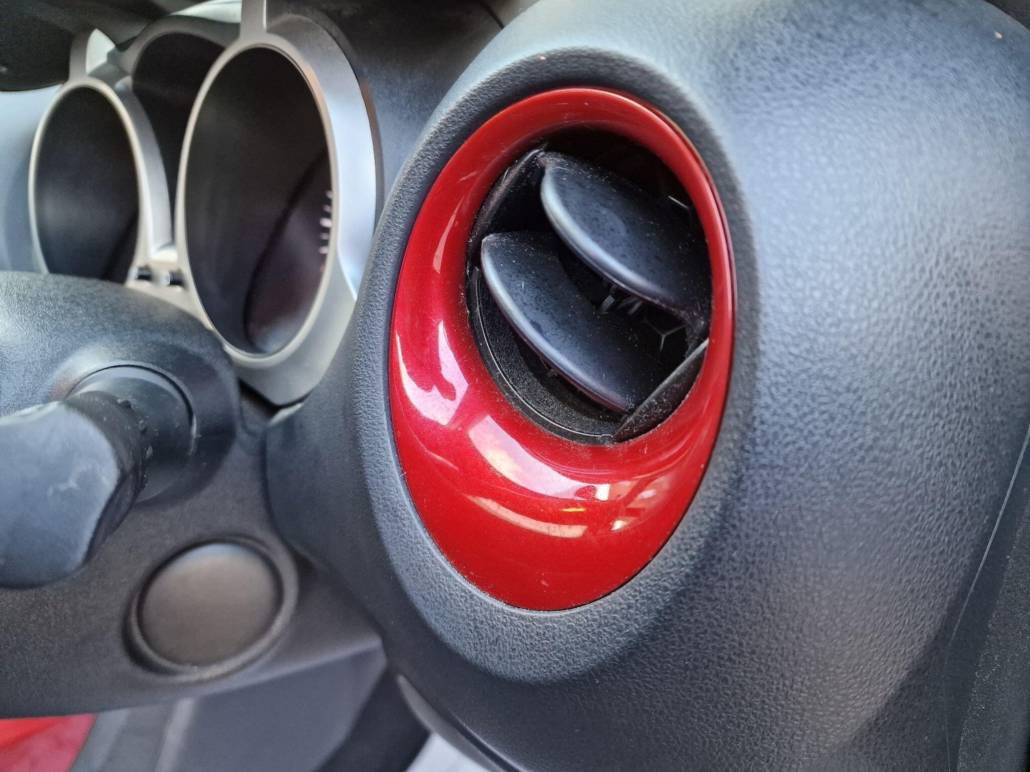 Used Nissan Juke 2015 for sale - 76408352: Photo 27