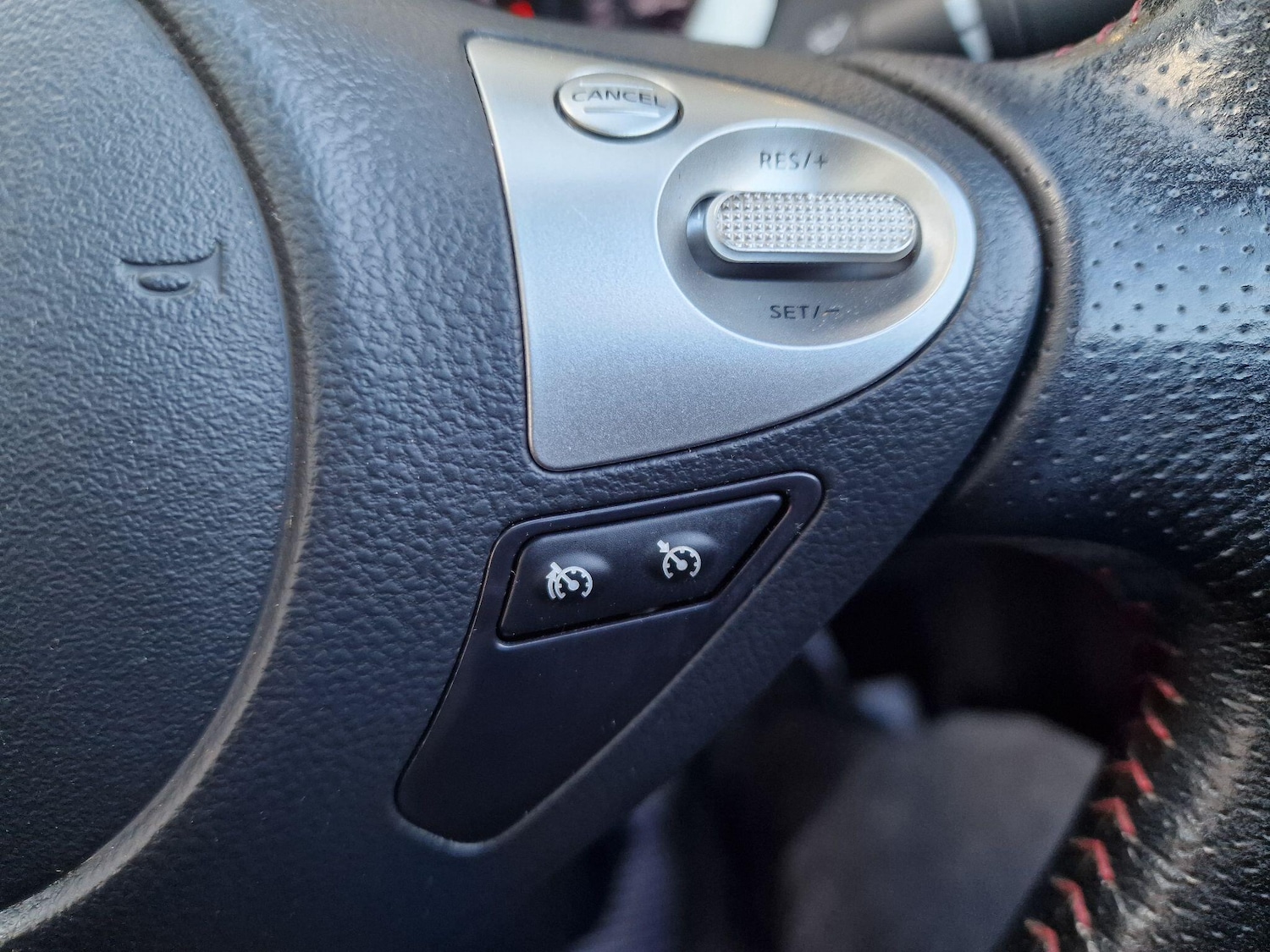 Used Nissan Juke 2015 for sale - 76408352: Photo 28