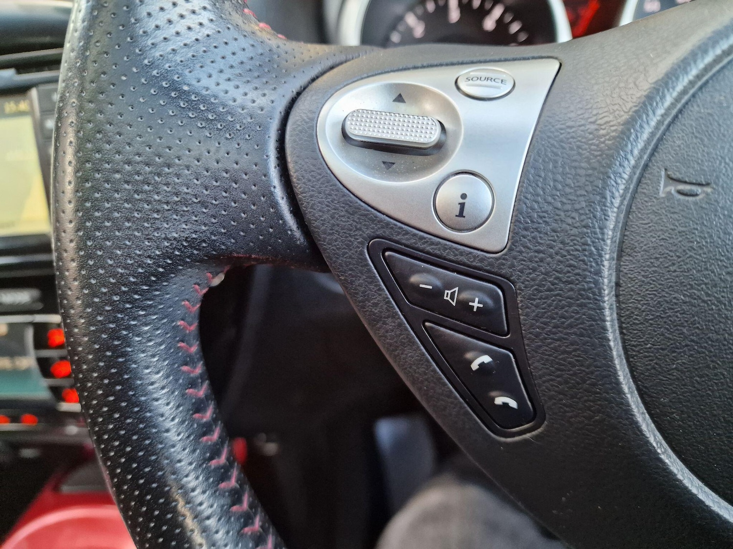 Used Nissan Juke 2015 for sale - 76408352: Photo 29