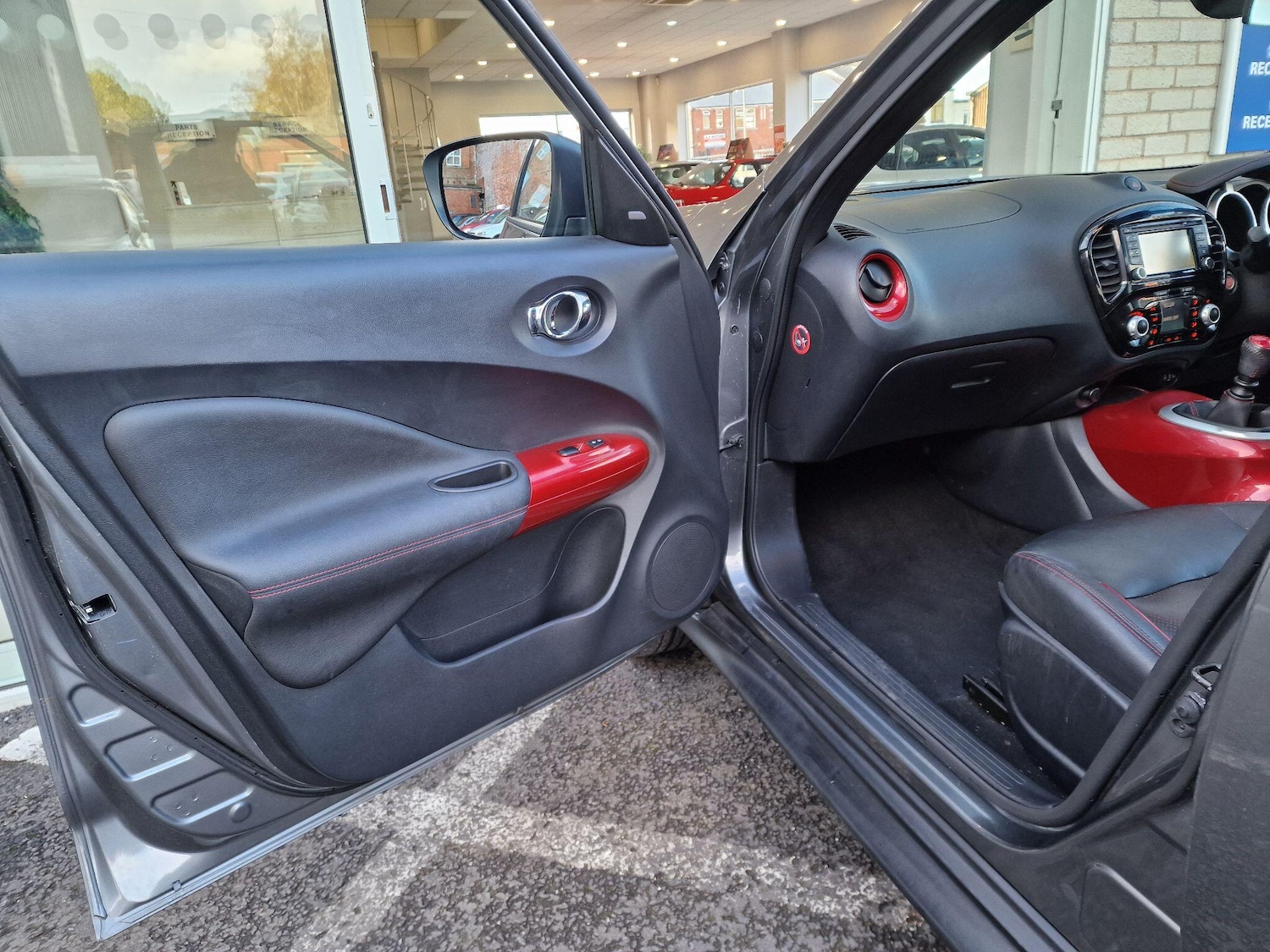 Used Nissan Juke 2015 for sale - 76408352: Photo 30