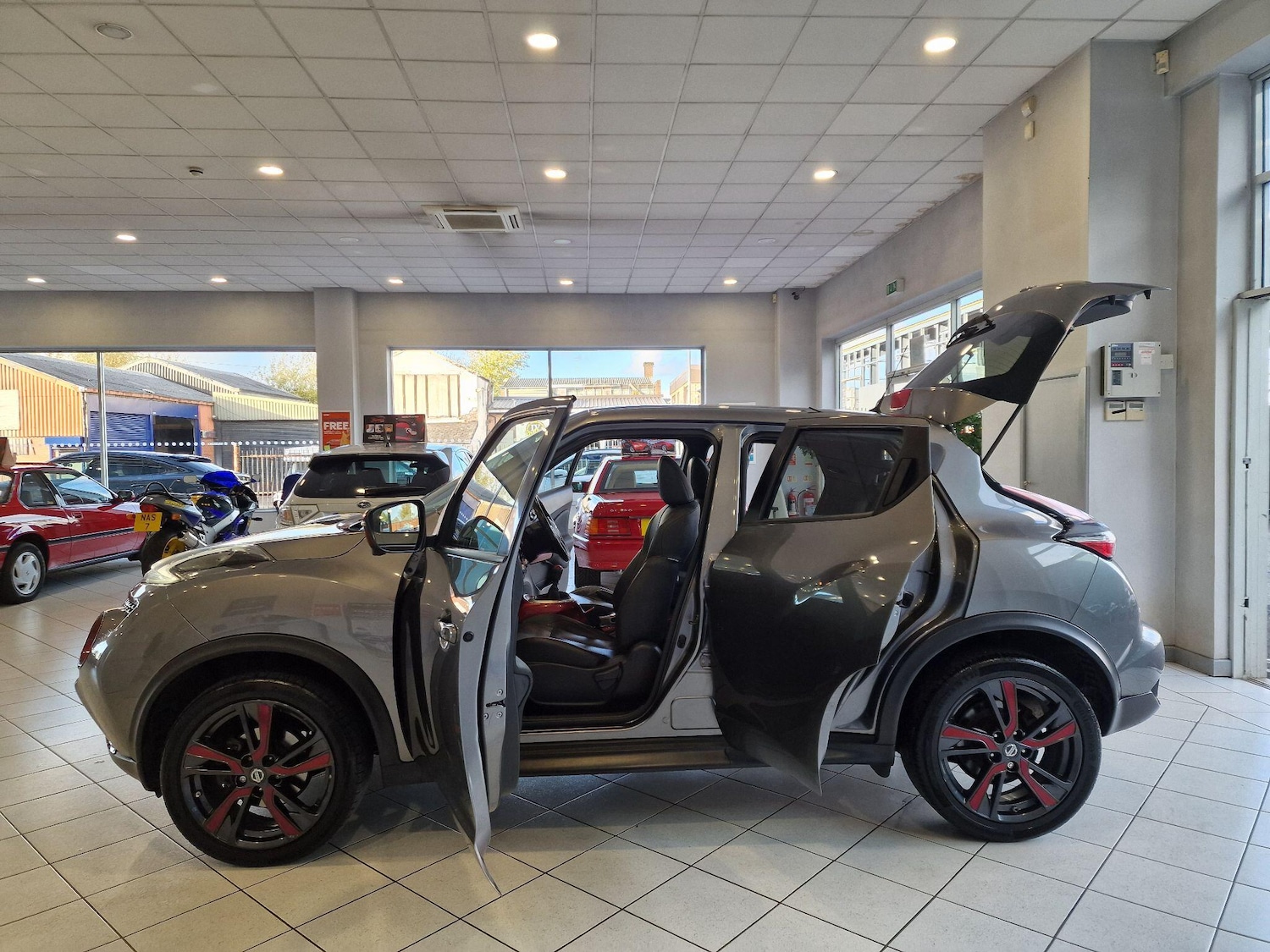 Used Nissan Juke 2015 for sale - 76408352: Photo 6