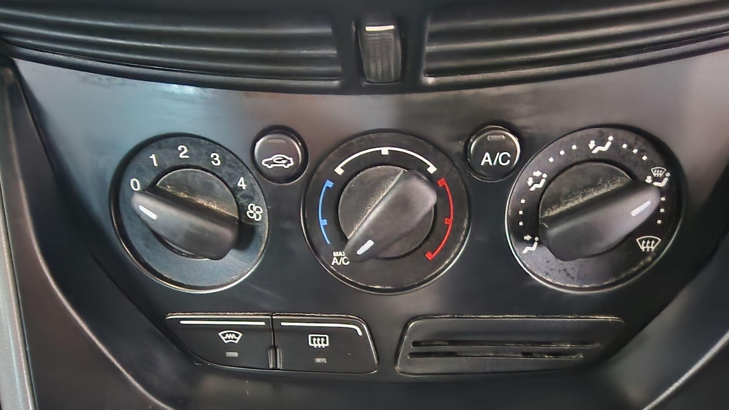 Used Ford C-Max 2015 for sale - 76121960: Photo 12