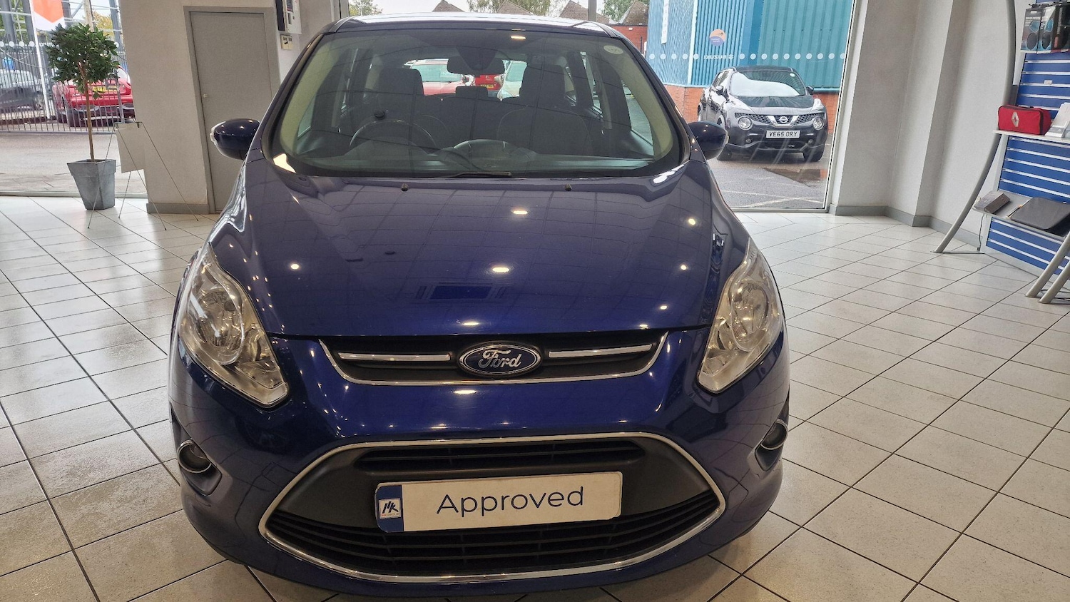 Used Ford C-Max 2015 for sale - 76121960: Photo 2