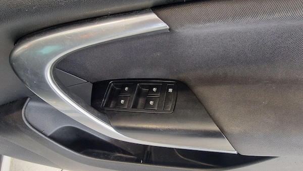 Used Vauxhall Insignia 2015 for sale - 76307314: Photo 14