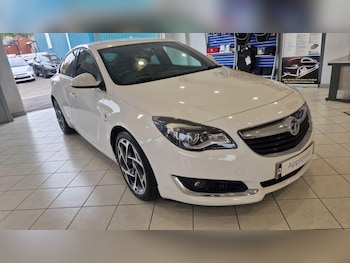 Vauxhall - Insignia