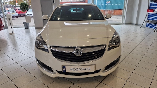 Used Vauxhall Insignia 2015 for sale - 76307314: Photo 2