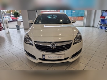 Used Vauxhall Insignia 2015 for sale - 76307314: Photo 2