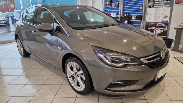 Used Vauxhall Astra 2017 for sale - 76159108: Photo 1