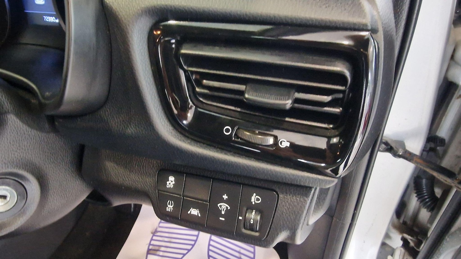 Used Kia Rio 2018 for sale - 76370889: Photo 17