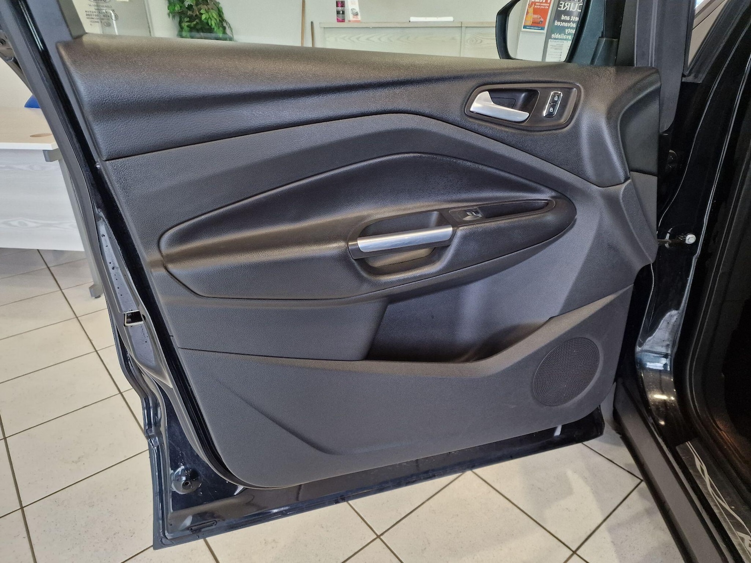 Used Ford Kuga 2015 for sale - 76484464: Photo 25