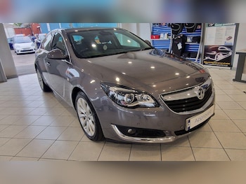 Vauxhall - Insignia