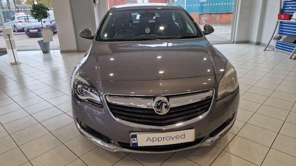Used Vauxhall Insignia 2016 for sale - 76306632: Photo 2