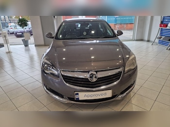 Used Vauxhall Insignia 2016 for sale - 76306632: Photo 2