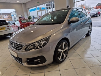 Used Peugeot 308 2019 for sale - 76561080: Photo